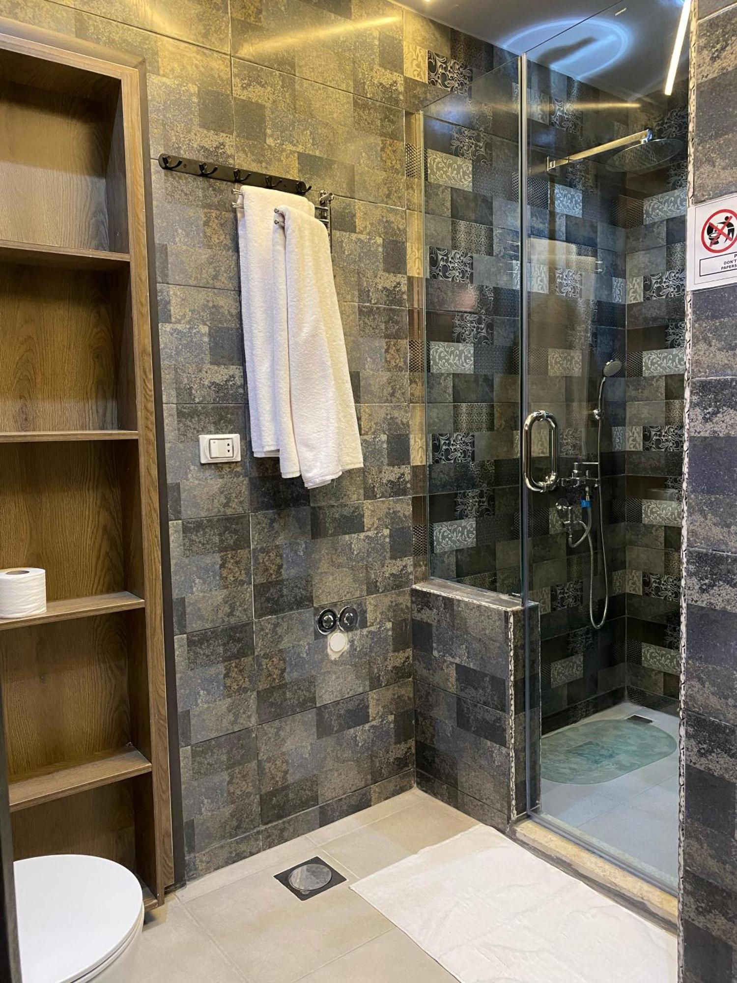 Central Stay Suites